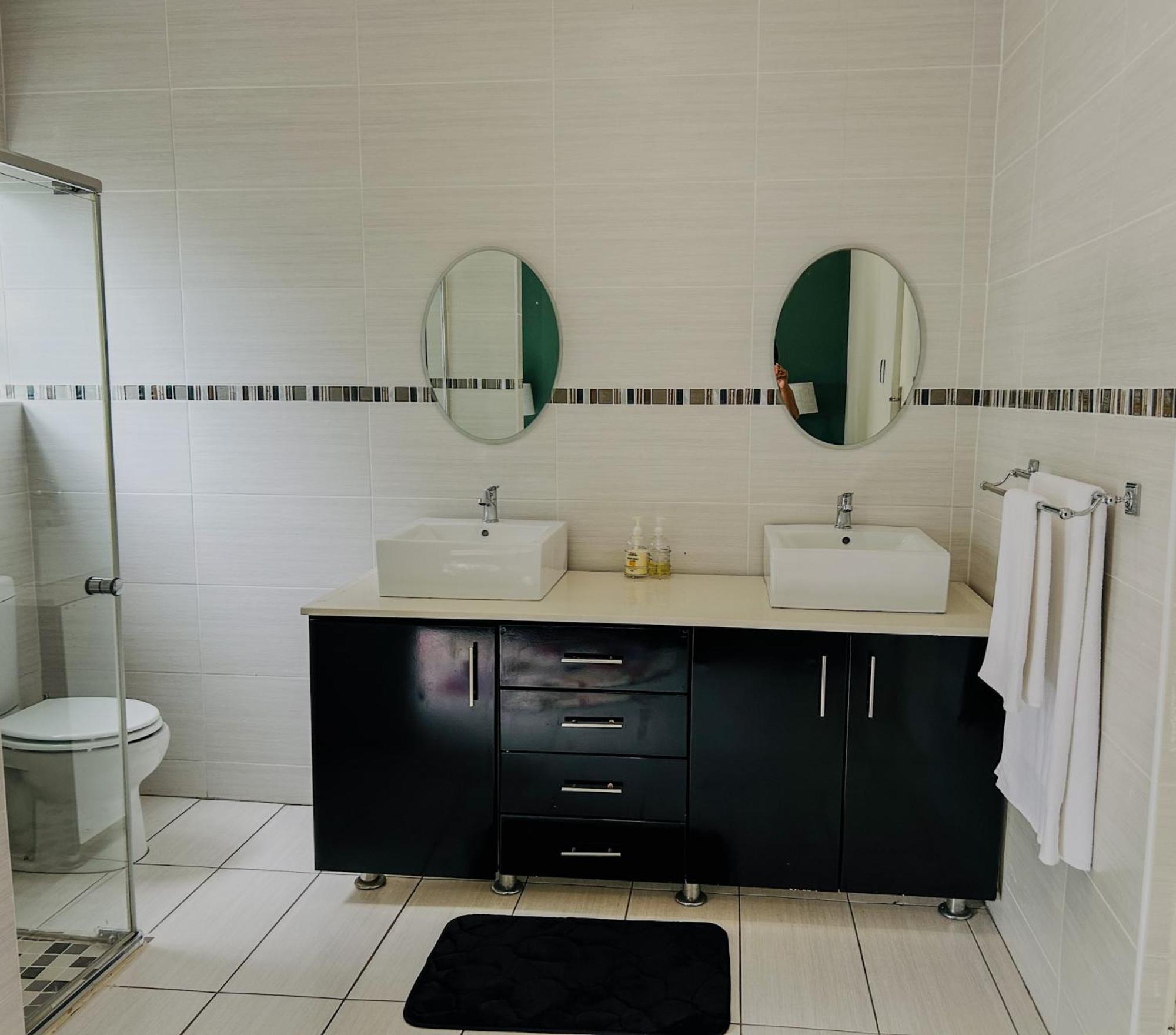 Q's Palace Apartment Kloof